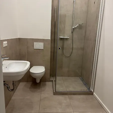Апартаменты Grosse Monteurwohnung Mit 2 Baedern &parkplatz *